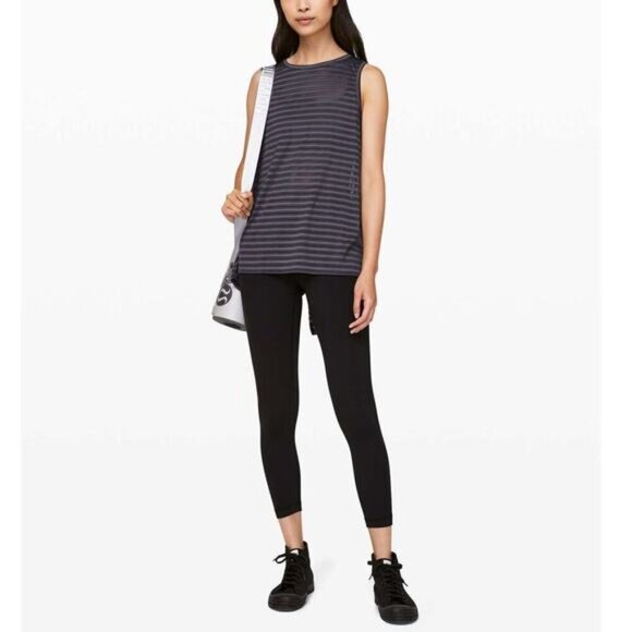 LULULEMON Meet Halfway Tank Striped Moonwalk Size 4 - Picture 2 of 8